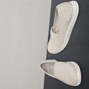 CLARKS CLOUDSTEPPER BREEZE EMILY CASUAL SNEAKERS BFPM-10-251